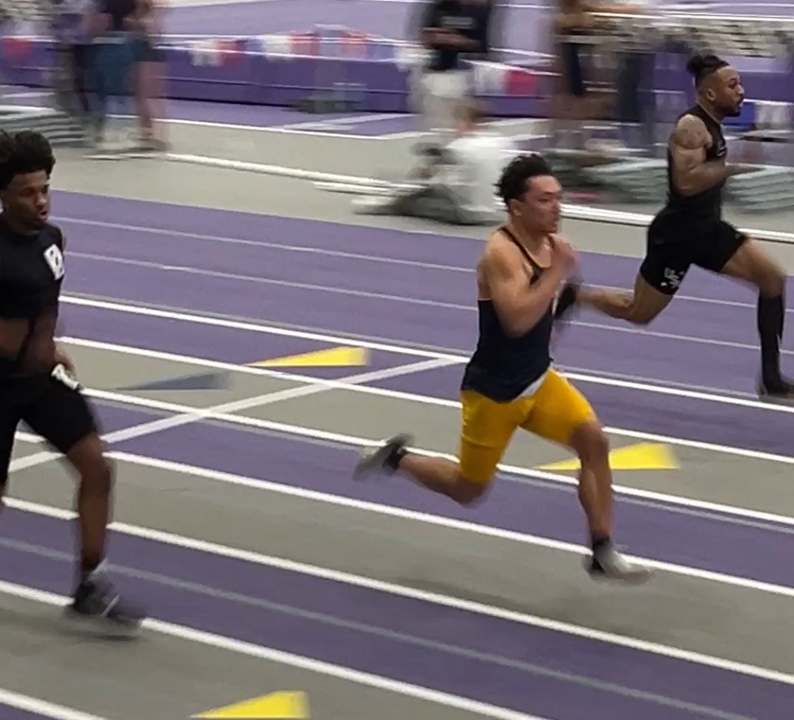 LogsdonMs's tweet image. GK Alum are in the House!! Way to go Ellie Logsdon (‘23) and Sean Law (‘22). Great to also see Justin Russell (‘23) throwing 💙🧡💙🧡💙🧡 #DuPage 💚🤍#Augustana 💜💛@GKCogsAthletics @GenoaBoysTF @gkhscogs424 @gkschools