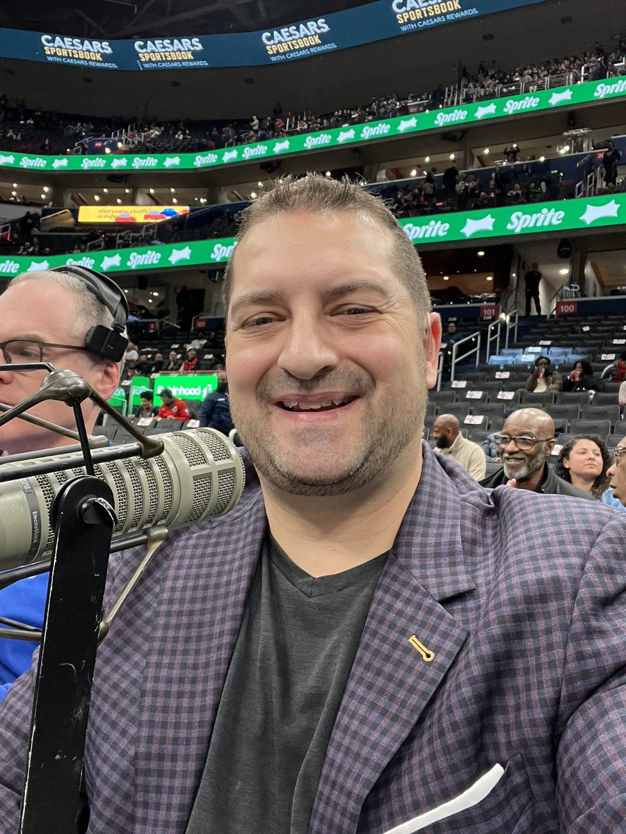 LinacreMedia's tweet image. It’s #Wizards ♥️ Health Awareness Nite with my friends…

Defibrillating @davejsports 
Coronary @glennconsor 
Beta-Blocker @ItsBrittWaters 
Diastolic @DJHeatDC 

#MIAvsWAS 

 #Announcer #NBA      #ForTheDistrict       #LinacreMediaEvents 🎙🔥🏀🇺🇸