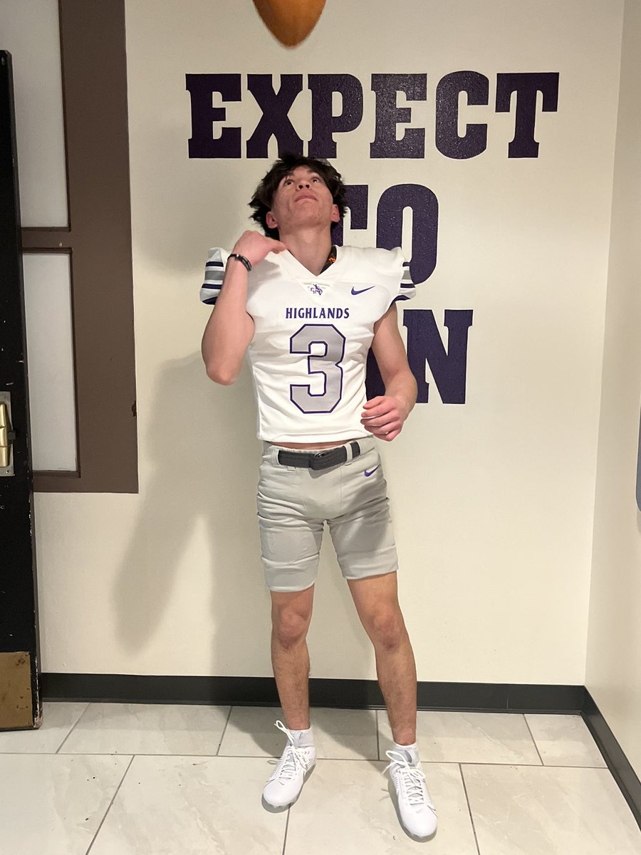I am beyond blessed to announce i have received my first offer to <a href="/NMHUFootball/">NMHU Football</a>. Thank you @NMHUcoachrhud for the opportunity <a href="/j2cobos/">John Cobos</a> <a href="/jarmaine94/">Coach Mac</a> @CoachMillerBHS <a href="/PrepRedzoneNM/">Prep Redzone New Mexico</a> 
#AGTG