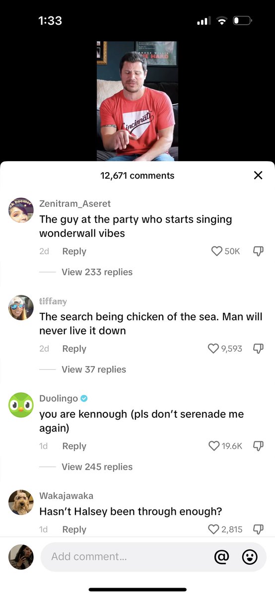 crumbbutt's tweet photo. Nick Lachey covering Halsey with such straaaaaain. Duolingo in the comments with the activism,,,community service even. https://t.co/HMVg8fSpia