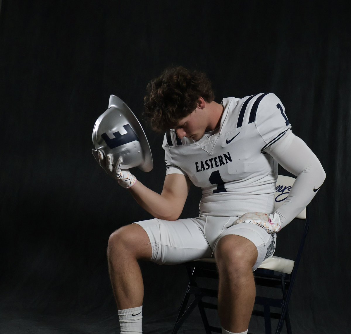 TannerSittser_'s tweet photo. After a good talk with coach Camp and a nice visit at @EouFootball, I have earned a scholarship to play at Eastern Oregon University!      #MountUp 
@CoachTaylorEOU @IAMWILLIECAMP https://t.co/VBpeT39g0s