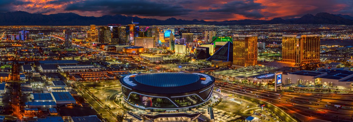 Las Vegas, a city that never ceases to amaze, was long overdue for a new reveal. The skyline, now boasting the recent additions of Allegiant Stadium, T-Mobile Arena, and the Sphere, called for a fresh perspective. #LasVegas #AerialPhotography #NightPhotography #SuperBowl