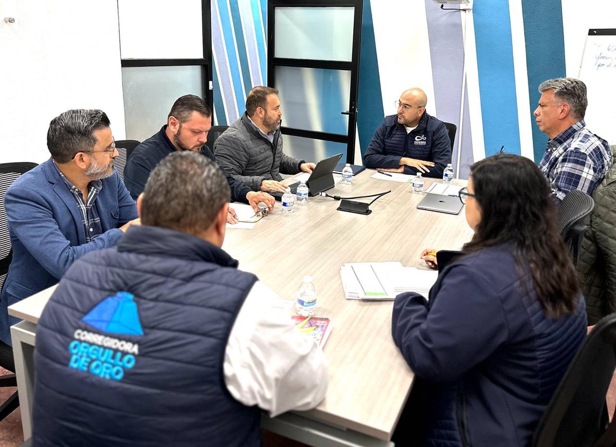arquijc33's tweet photo. Trabajando en equipo con Indereq por y para los espacios deportivos que son parte del Municipio #Corregidora para así seguir siendo #OrgullodeQro https://t.co/ngPOncVcz0