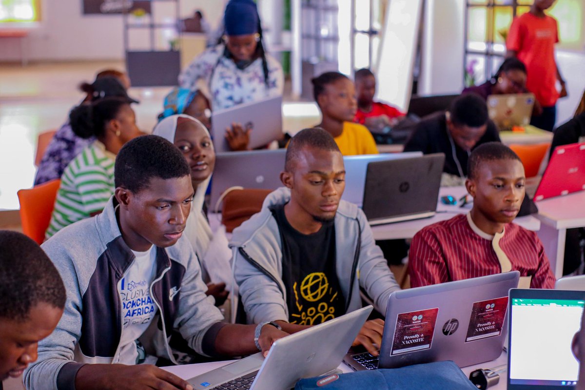 diolyte_09's tweet photo. Unlocking Insights: Navigating the Data Landscape at Osun State University's Data Analysis and Visualization Workshop.
#DataAnalysis #DataViz #DataInsights #VisualAnalytics #DataVisualization #AnalyticsWorkshop https://t.co/eSeuiGHOnn