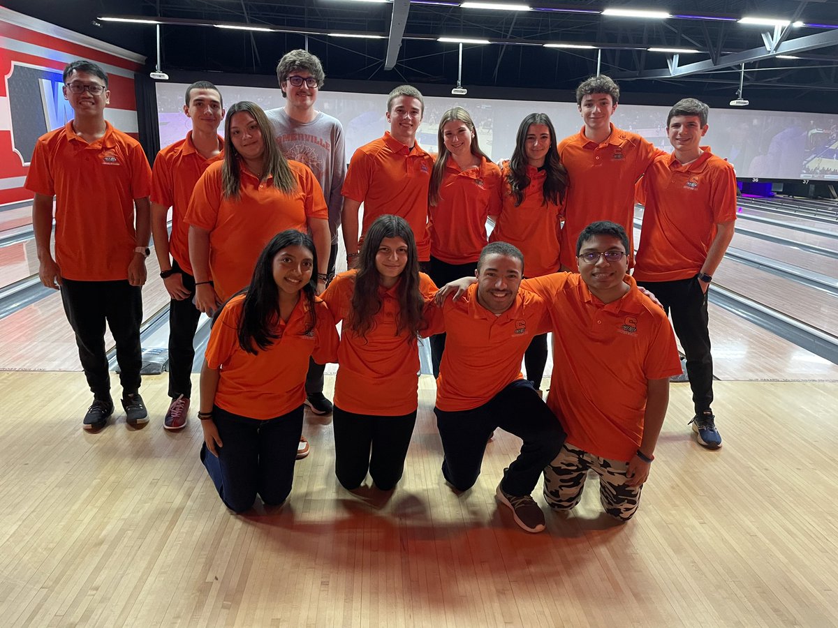 Pioneers Unified Bowling 🎳 match day <a href="/VillePioneers/">Tim Davis</a> <a href="/SomervilleHSNJ/">Somerville High School</a>