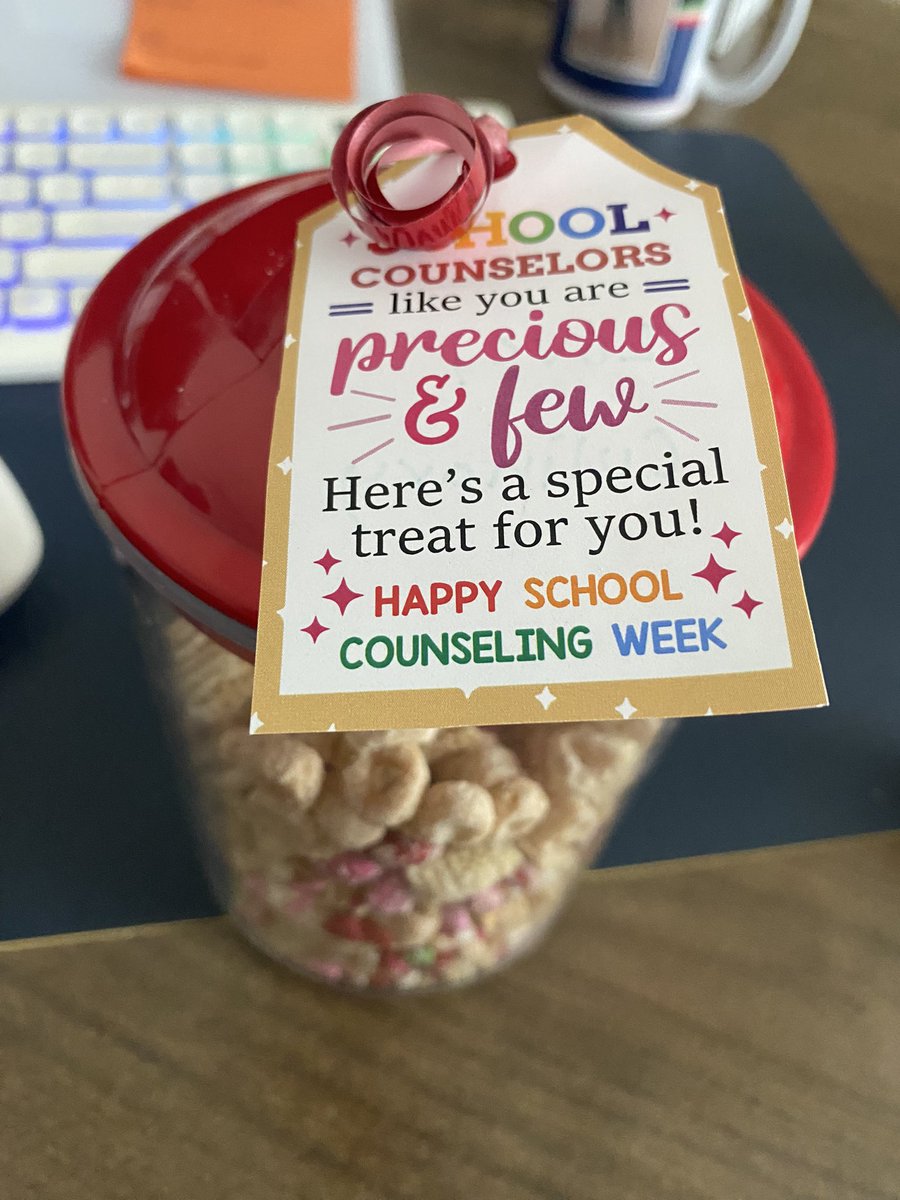 CSosa_Counselor's tweet photo. So grateful th C🍩unselor’s Week. 😁 Our campus went above and beyond to show their appreciation. 🐺💙🐺💚@CSosa_Counselor @Lockhart_cnslr @JillKnoeller @counselordirden @HumbleISD_WLMS @HumbleISD_CBS @HumbleISD @WLMSWolvesPTO https://t.co/UcQixcxJtN
