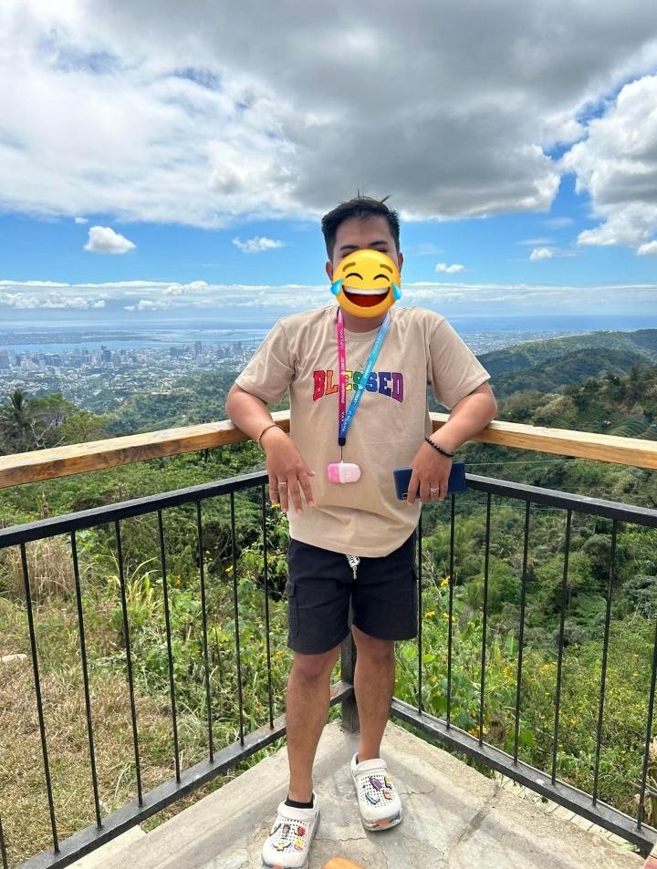 larzly_12's tweet photo. Hiyak taman yot 😂
#altercebu #chixboy #busay https://t.co/TDPYfh3R8J
