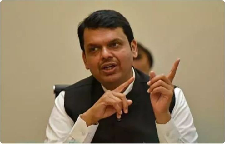 ह्या माणसाने स्वतःच्या राजकीय लोभासाठी सगळ्या महाराष्ट्राची वाट लावली.

फडणवीस राजीनामा द्या.

<a href="/Dev_Fadnavis/">Devendra Fadnavis</a>