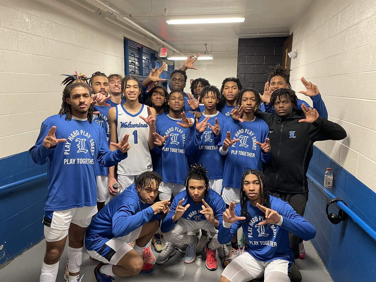 L’s up for SENIOR NIGHT!!!!! <a href="/LHS_Basketball/">LaVergneHSBasketball</a> 💙💙💙 #RespectTheL <a href="/LHSintheNews/">LaVergne High School</a>
