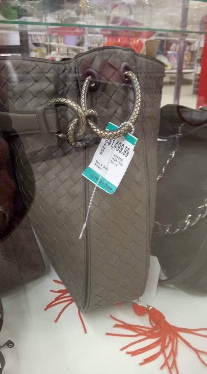 humanityislost (@_humanityislost) on Twitter photo Here we see <a href="/SaversVVillage/">Savers & Value Village</a> doing something amazing.......... Customer wasn't even allowed to see it. No returns either. Here we see <a href="/SaversVVillage/">Savers & Value Village</a> doing something amazing.......... Customer wasn't even allowed to see it. No returns either.