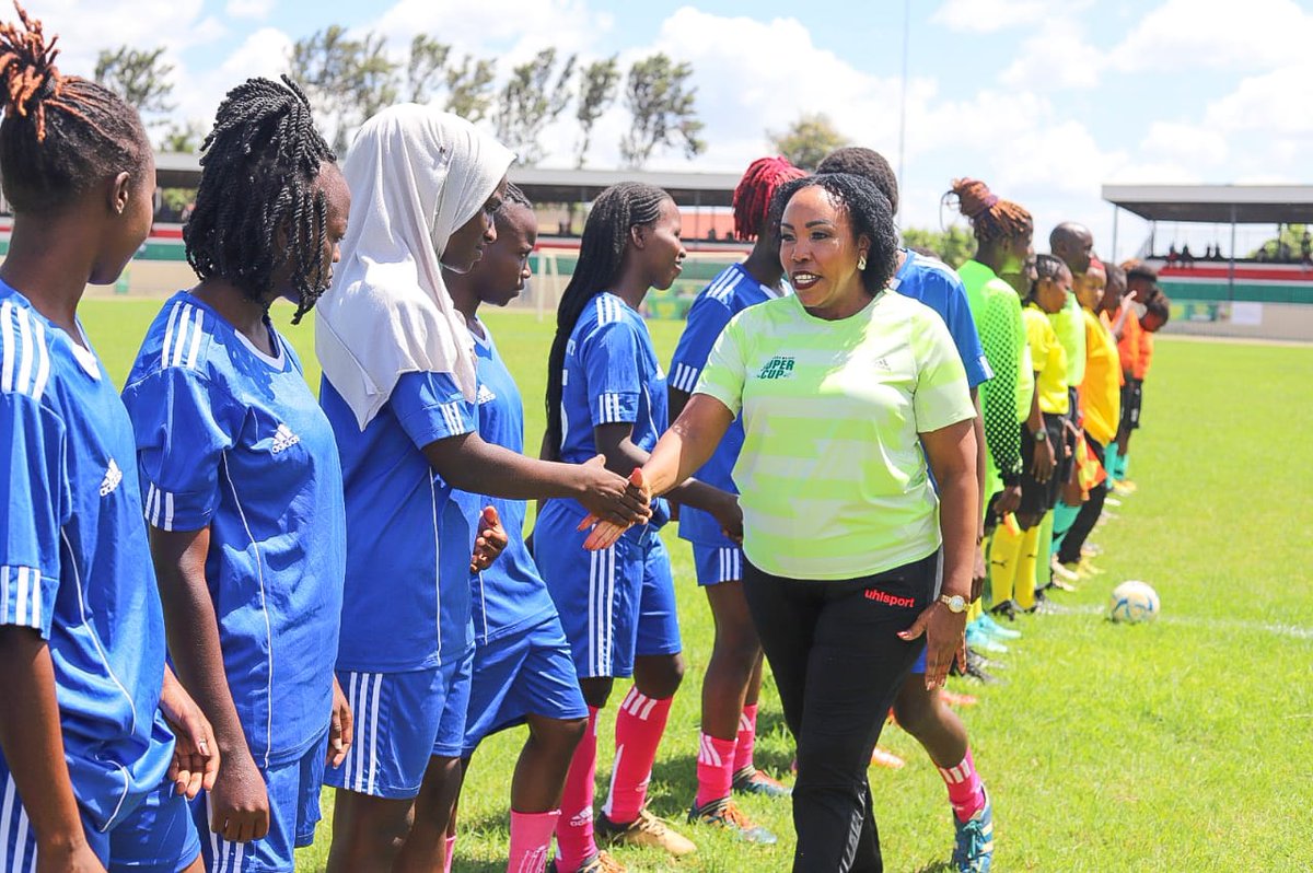 MaryMaingi_MP's tweet photo. True greatness starts when you wholeheartedly embrace and believe in your unique abilities.

Have a blessed weekend!

#nyoroshamwea #MunguMbele #MweaKwanza https://t.co/Mq2vEZdJTD