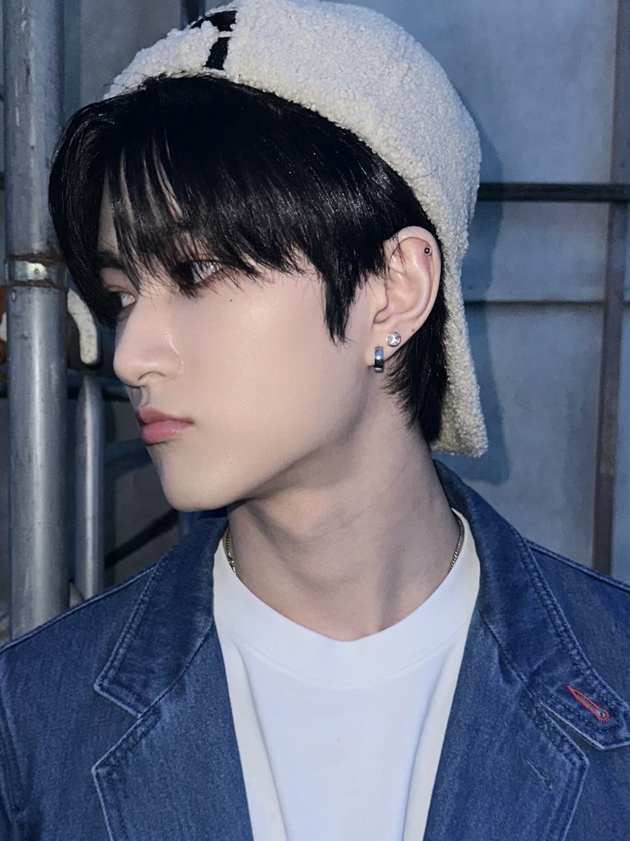 [#리오] 

Fashion show 💙💙
좋다✌🏻

#XODIAC #소디엑 #LEO #리오