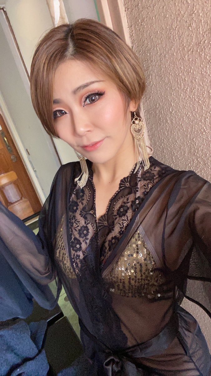 KeiKazabi's tweet photo. 皆様に嬉しいお知らせ〜

夏の特別パーティーはいつも
㊙️ショータイムがあります‼️
2024年は
【今賀はる】さんに
昨日お願い致しました😍

私もはるさんの舞台は初めてですので
す��ごい楽しみ👍

まだ先ですが
スケジュール確保をお願い致します💓

2024.9.15日曜日15時スタート‼︎
2部もあります❣️ https://t.co/roVXBpjggO