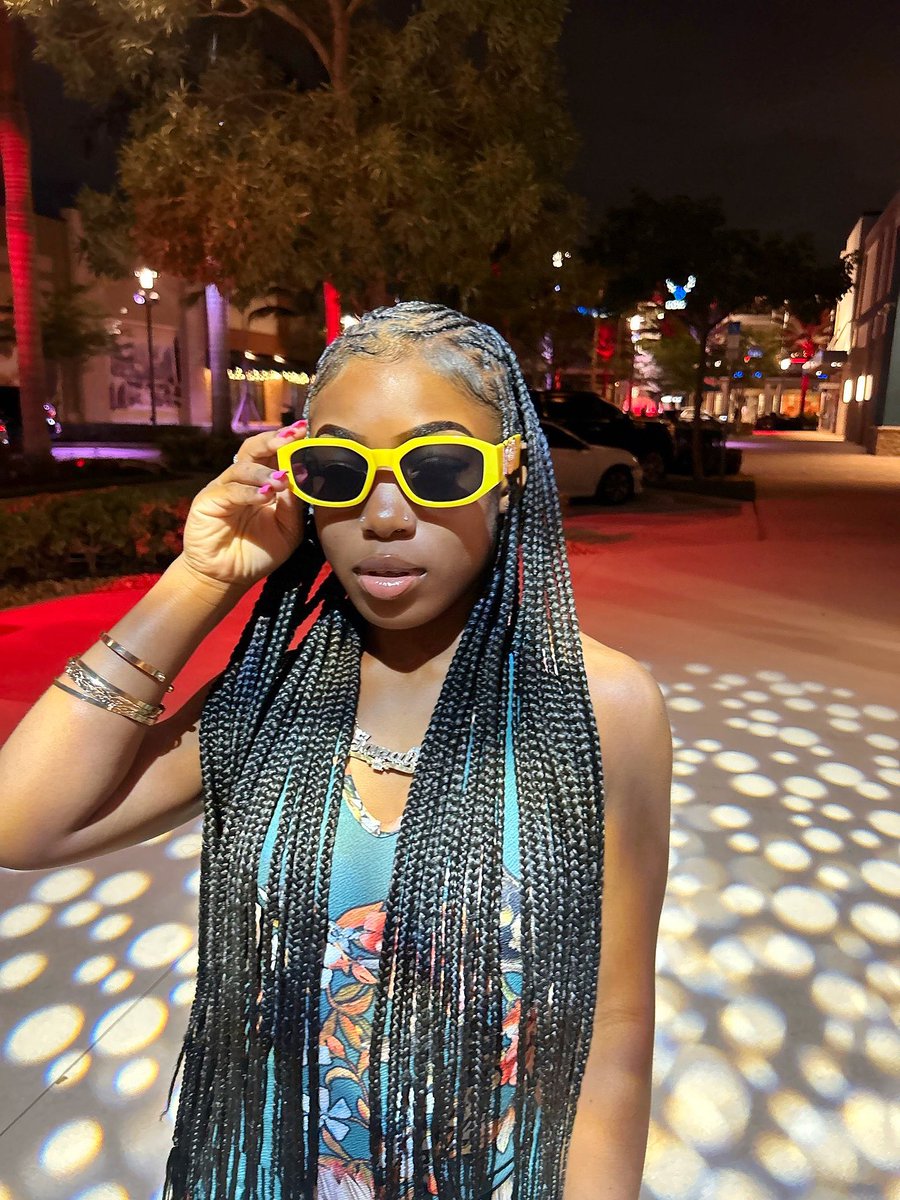 GGExtensions_'s tweet photo. hi my luvs !! ⭐️ new year, new shades please! 😍 do not scroll without grabbing these “Sadity Tingz” sunglasses today! 💙 they are available in multiple colors and can be purchased via direct message, let’s get glammed! 🔥 https://t.co/R2lvETpDsD