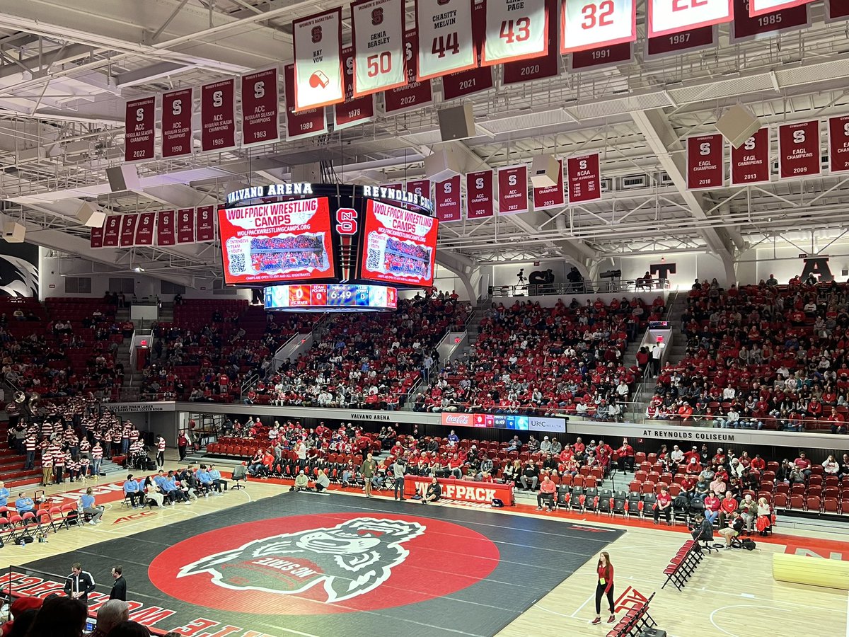 RobinLovesNCSU's tweet photo. Who’s ready for some Wrasslin’?
@PackWrestle 🐺🐺🐺
#GoPack #GTHC #SmallGym 🔥🔥🔥 https://t.co/utdAi40Wux
