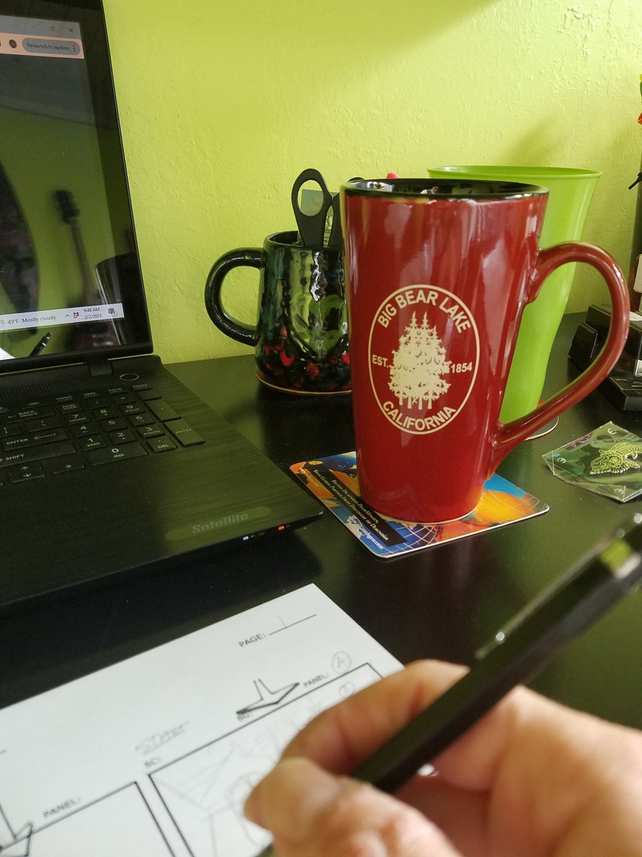 neildmonte's tweet photo. #werkin for the weekend. Have a LOT to catch up on before Monday. #FridayFeeling https://t.co/WZ9ZvRGtML