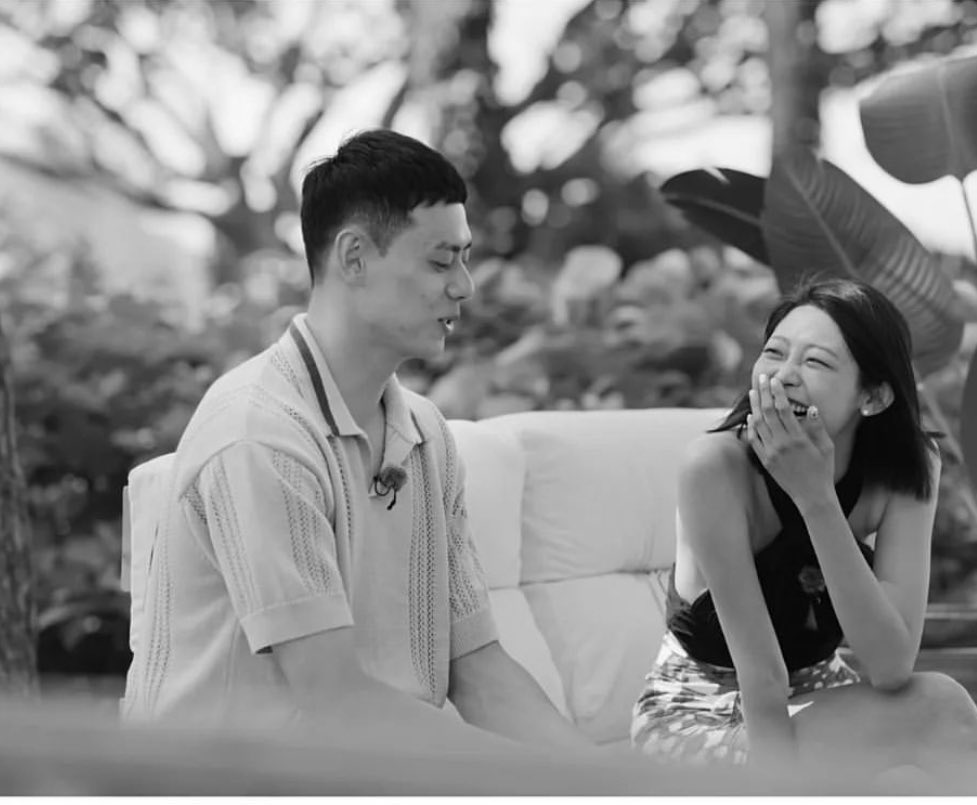 littleoldme08's tweet photo. Hye Seon made him feel nervous.  for the first time in his arrogant ass life. His "process" doesnt work with her. He was so afraid to say the wrong things. Yep he still jokes around. But just enough to make her giggle. https://t.co/syx5rV2lLX