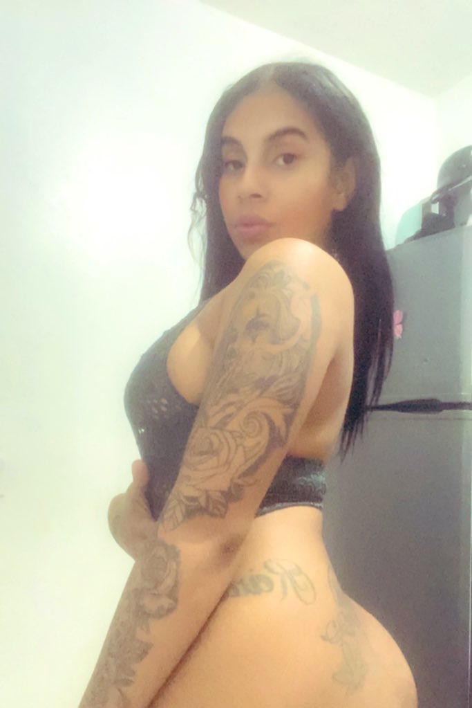 Venta de Contenido Al Dm 😋💦 Y videollamada disponible 💸