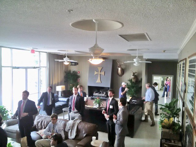 WTLocke's tweet image. Happy #GroundhogsDay EX Brothers @ #EtaChapter …. Great weekend 4A 47th Annual Bash of a Party! @UMsigmachi … smart to co-opt law enforcement too b4 turning the music up loud … #ZekeNation