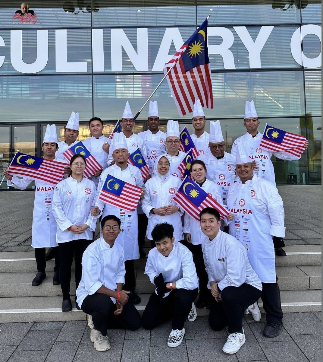 ombakkitchen's tweet photo. We are proud to announce that our Chef Bob @chefbobcookings will be representing Our Country &amp; Malaysia 🇲🇾 Team to compete @ikaolympics together with other talented World Champions Chefs! Let’s go Malaysia Team! 🇲🇾🤲🏻 #wordculinary #teamombak #germany🇩🇪 https://t.co/AlvKF9OfLX