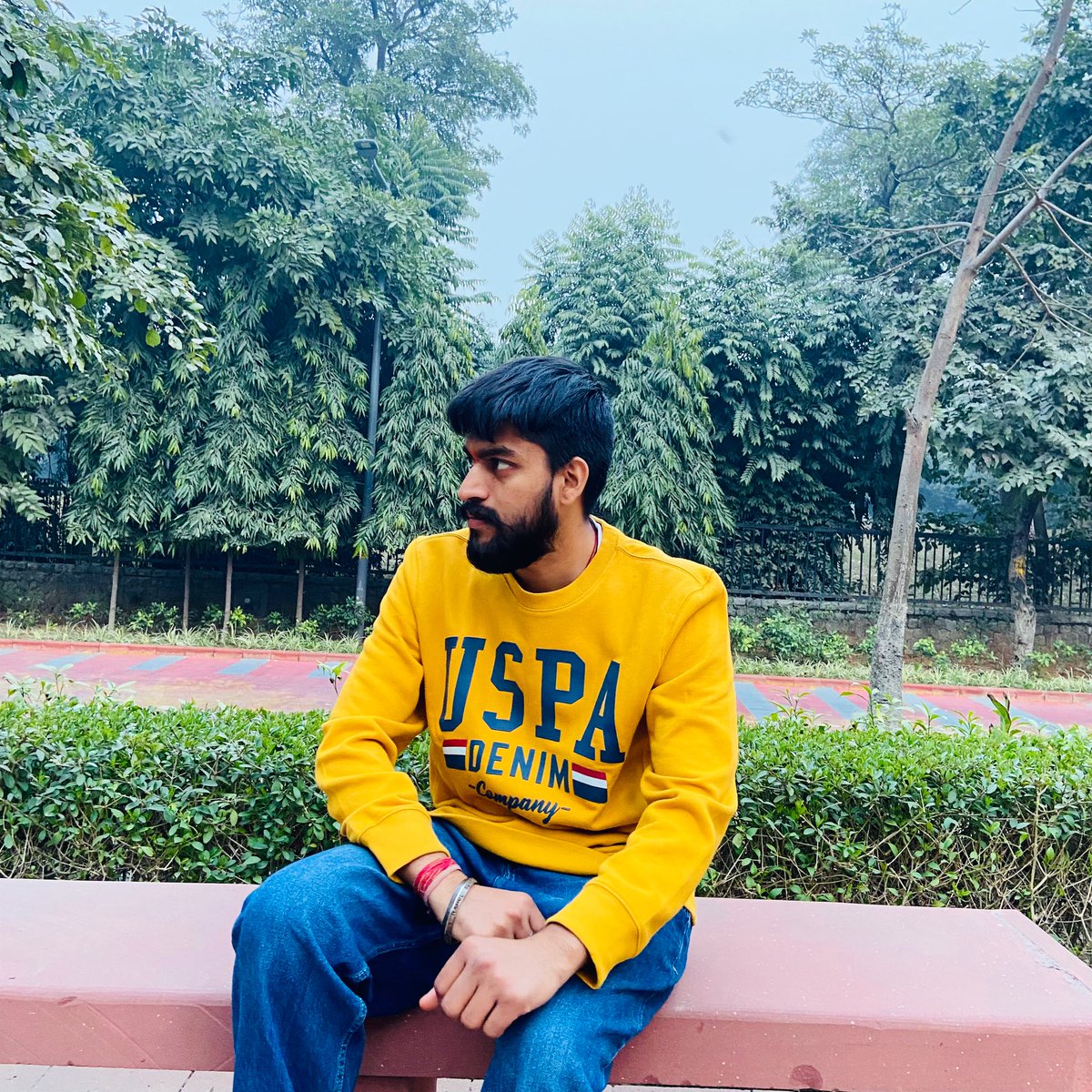 RahulSwami00143's tweet photo. एक आइना अपनी काबिलियत कभी नहीं बदलता, 
फिर चाहे वो दो टुकड़ों में विभाजित हो या हजार टुकड़ों में ..॰॰॰ https://t.co/GHws39oev5