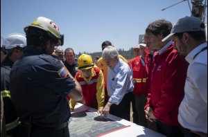 Estoy seguro q si el #IncendioForestal de #Valparaíso hubiese tocado en el Gobierno de Piñera, El estaria en terreno dirigiendo una comitiva de emergencia.
Lamentablemente toco este incendio con el #MerluzoDemente y el imbecil debe estar ebrio y drogadondose en su casa

#URGENTE