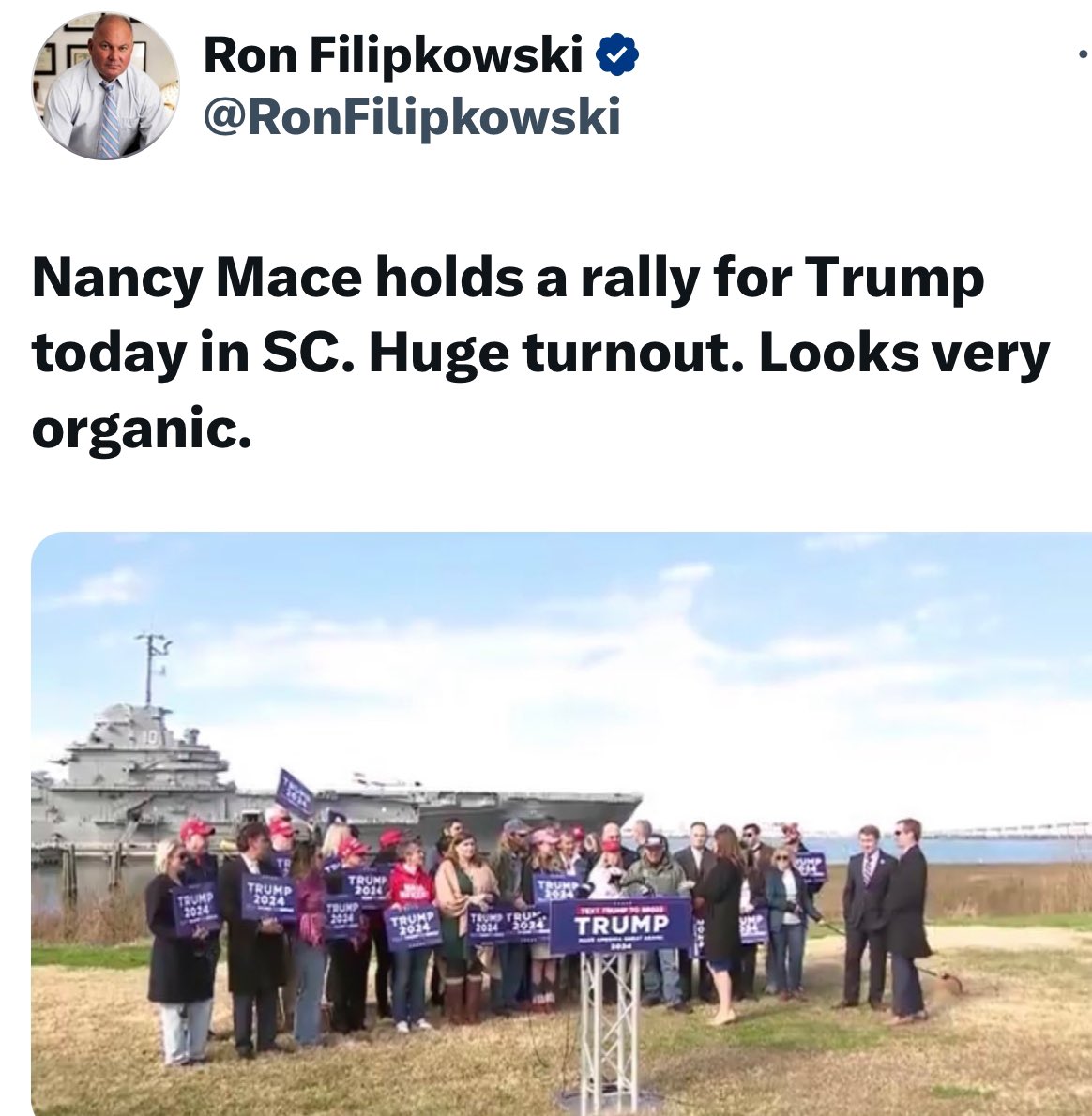 BigBlueWaveUSA's tweet photo. While Taylor Swift packs in tens of thousands of normal Americans (paying full price) for each concert, Nancy Mace packs in tens … for Orange Jesus (for free) 🤡 https://t.co/PpsvVusaKp