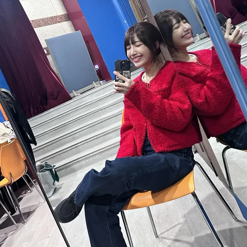 Jennie_xmas's tweet image. #정은지 
▷ RELEASE : 24.01.29 정은지 인스타그램
▷ BRAND : #Mused 
▷ PRODUCT : Mused Wool Alpaca Blended Boucle Knit Jacket - Red 

➡️shopmused.cafe24.com/product/mused-…