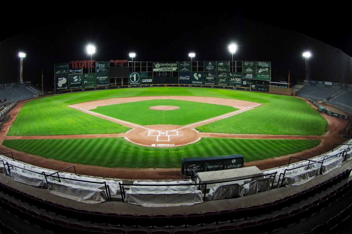 AlgodonerosUL's tweet photo. Buenas noches #FamiliaAlgodoneros 🥰

Nuestro diamante listo para que se cante el #playball ❤️⚾️

#AbrilLlegaYA https://t.co/XgIUbCSunv