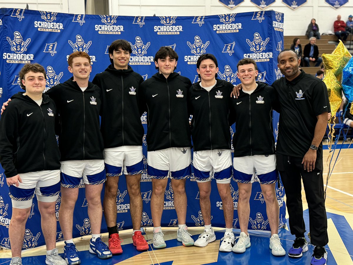 Nothing like a 𝒮𝒸𝒽𝓇𝑜𝑒𝒹𝑒𝓇 𝒮𝑒𝓃𝒾𝑜𝓇 𝒩𝒾𝑔𝒽𝓉

The Class of ‘24 from <a href="/WebWarriorBball/">Schroeder Boys Basketball</a> certainly is a special one.  Congrats Anthony, Jake, Joey, Brennan, Drew &amp; Nate!
Top class from the jump!