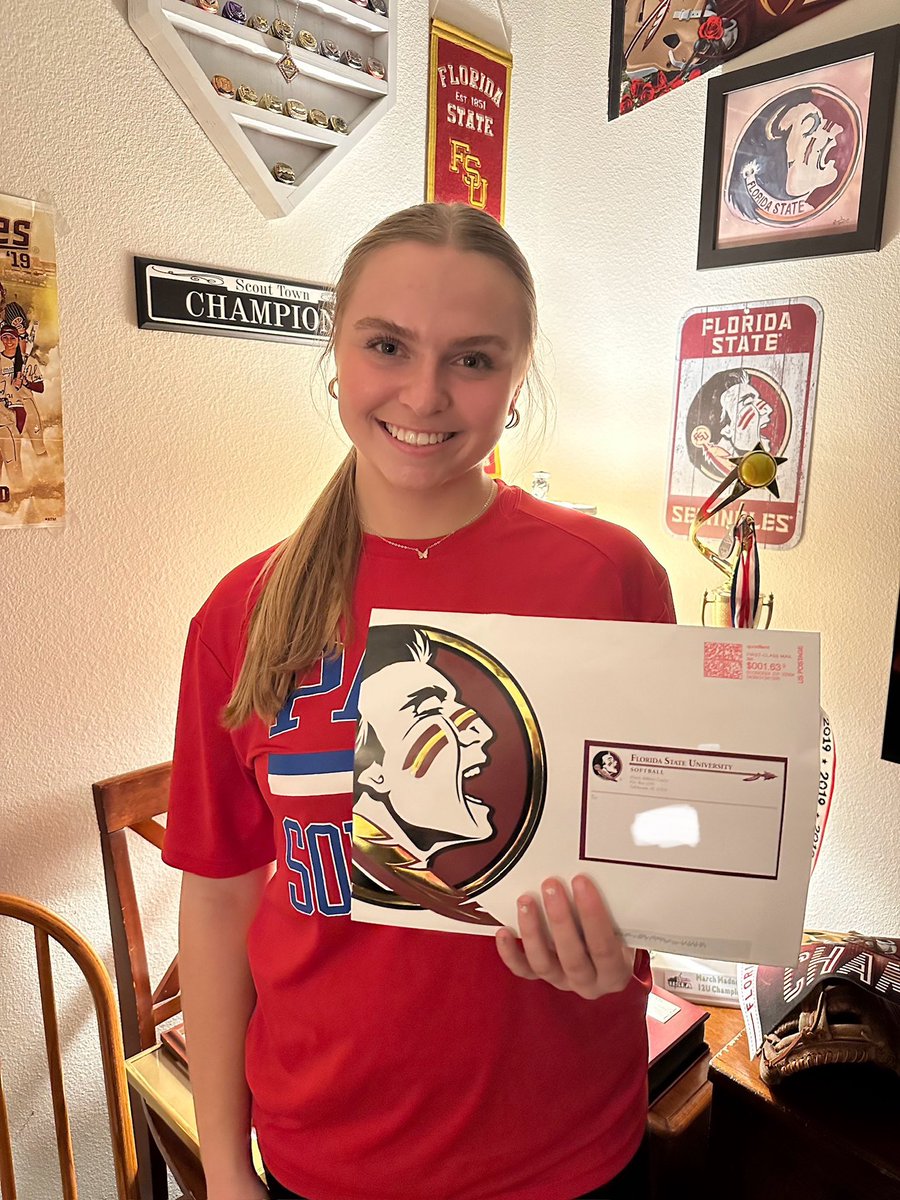 Nothing is better than coming home from practice to some mail! Thank you @FSU_Softball for reaching out i can’t wait to come back to tally! Go noles!! @Coach_Alameda @FSU_CoachWilson @TCam_FSUSB @KaleighRafter