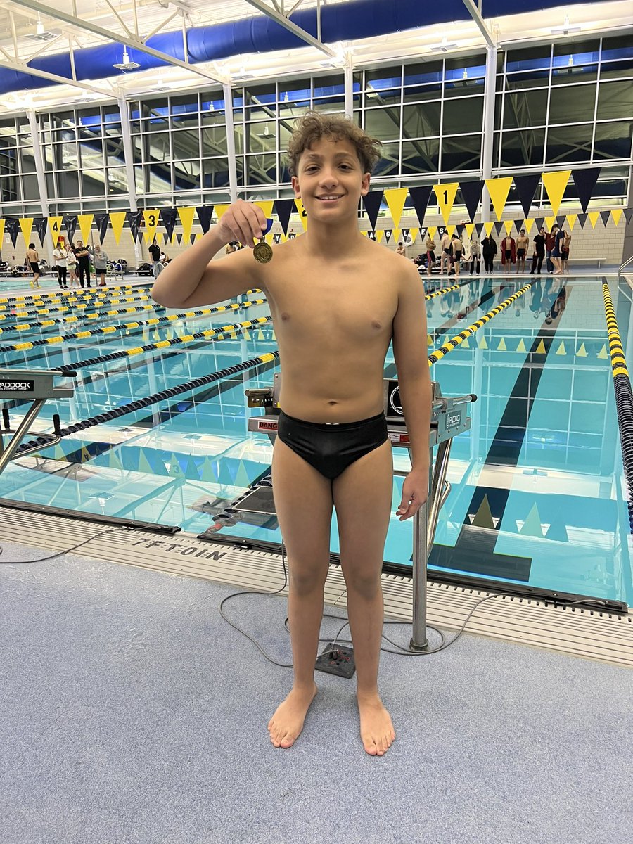 Mazen Varsity Diving Champion at the WSC Championship meet!! #MortonPride <a href="/MortonAthletics/">Morton Athletics</a> <a href="/Morton201/">Morton 201</a> <a href="/JoshMcmaho/">Josh McMahon</a>