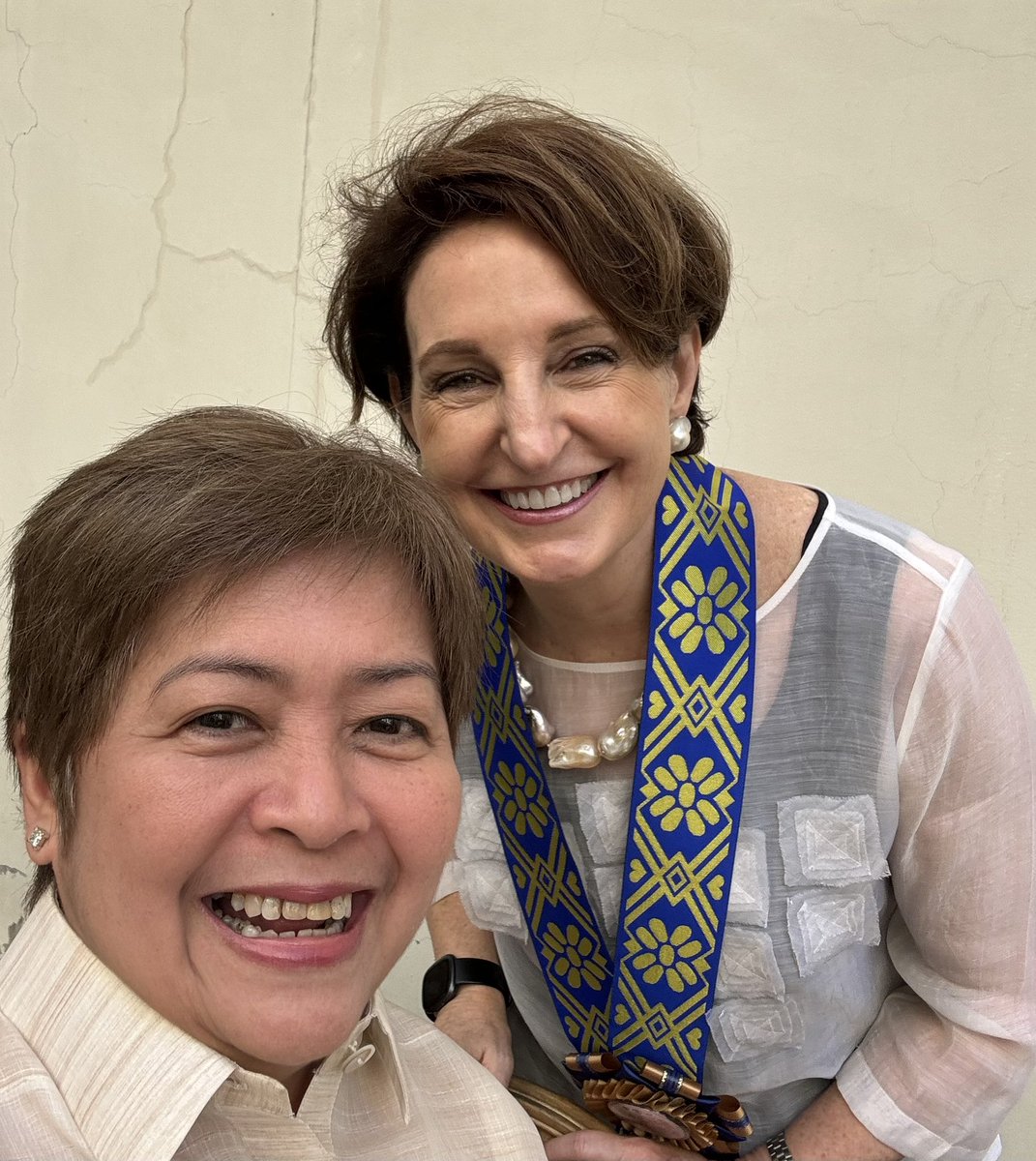 ReFugoso's tweet photo. With 2 ladies I admire, Mayora @DraHoneyLacuna and @USAmbPH MaryKay Carlson, at the 79th Anniversary of the #BattleForManila https://t.co/lZWvvpaNNF