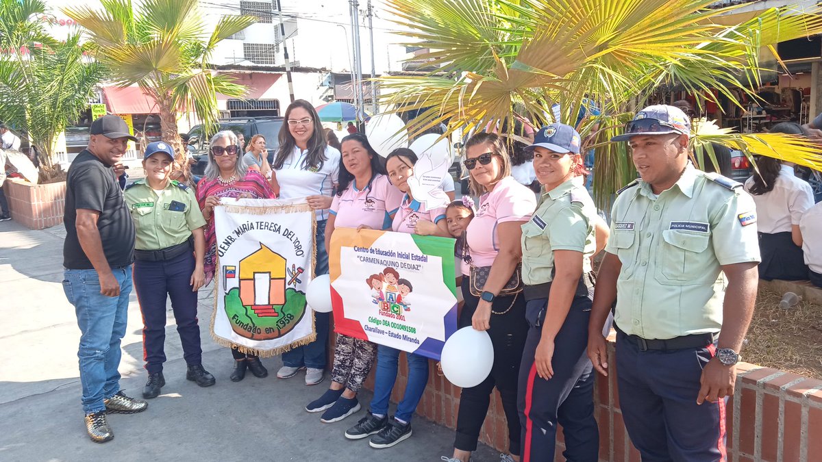 Klelia67's tweet photo. El CEIE Carmen Aquino de Díaz de la comunidad de Curaciripa, UENB María Teresa del Toro del municipio Cristóbal Rojas participó en la caminata por la paz y  convivencia escolar @_LaAvanzadora @ZYSEGMIRANDA @HectoRodriguez @pastoranacary @AlcaldiaMCR @Humberto_alcald https://t.co/ubw8aaKPlZ