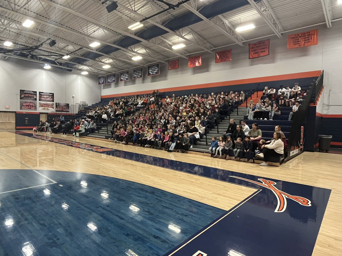 We often share how proud we are of our own accomplishments or those of loved ones. I’d like to share a couple of things I was able to see this week. 
1st: #SumnerReady what an event! #Impressive 
2nd: BES jump rope for heart! #Amazing
