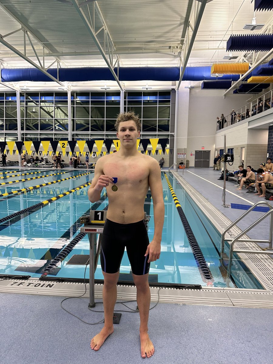 HSAquatics's tweet photo. Lukas Simkus wins the 100 Back!! #SouthPride #WSCGold @HinsdaleSouthAD https://t.co/3i9f1Gp0fZ