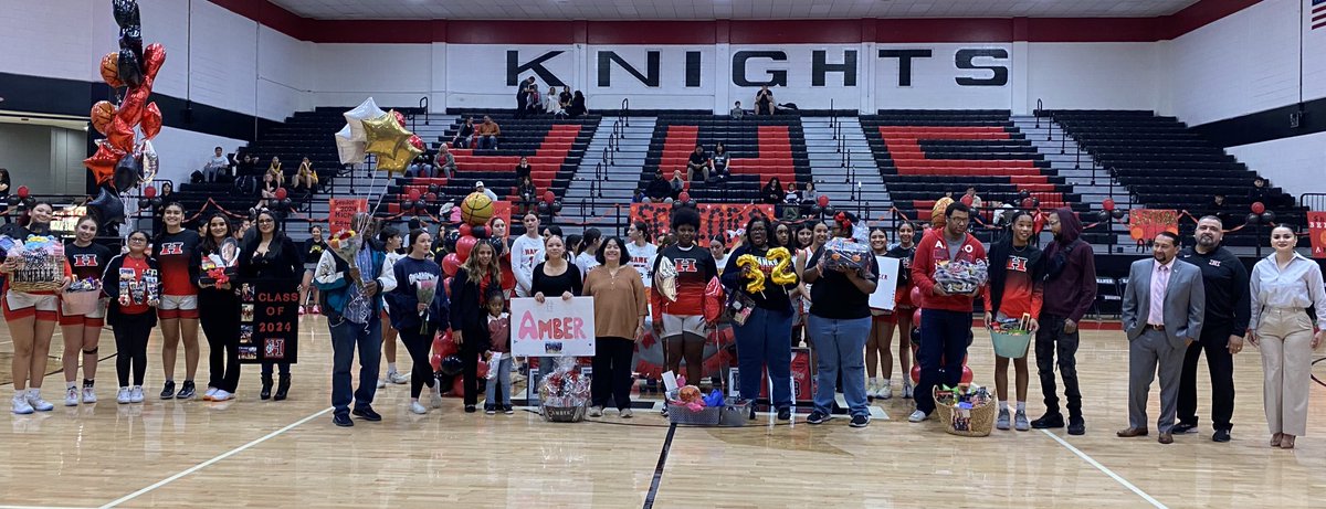 JMHanksHigh's tweet photo. @HanksLadyBB takes the W over the Mats on Senior Knight!!! 

🏀2️⃣0️⃣2️⃣4️⃣🏀

Hanks 65 
Parkland 16 https://t.co/y5dILPFN1D