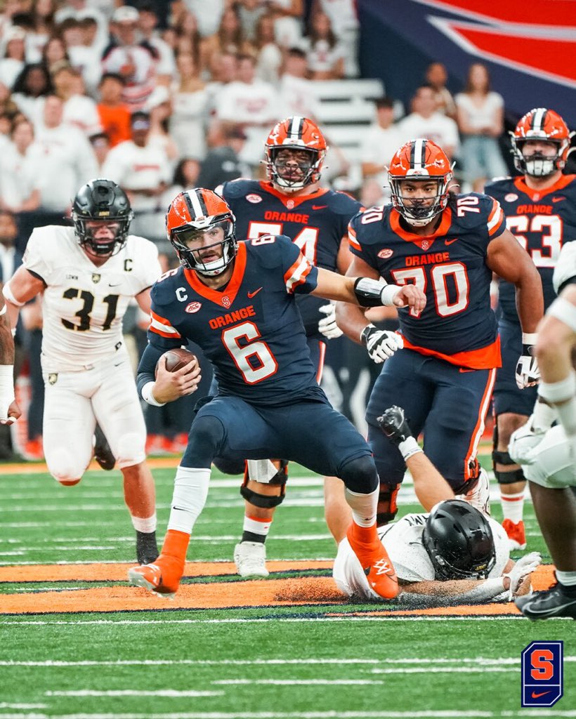 Blessed and grateful to say I’ve received an offer from @CuseFootball Thank you!! @CoachNunz @CoachNixon_Cuse @CoachM_Harris