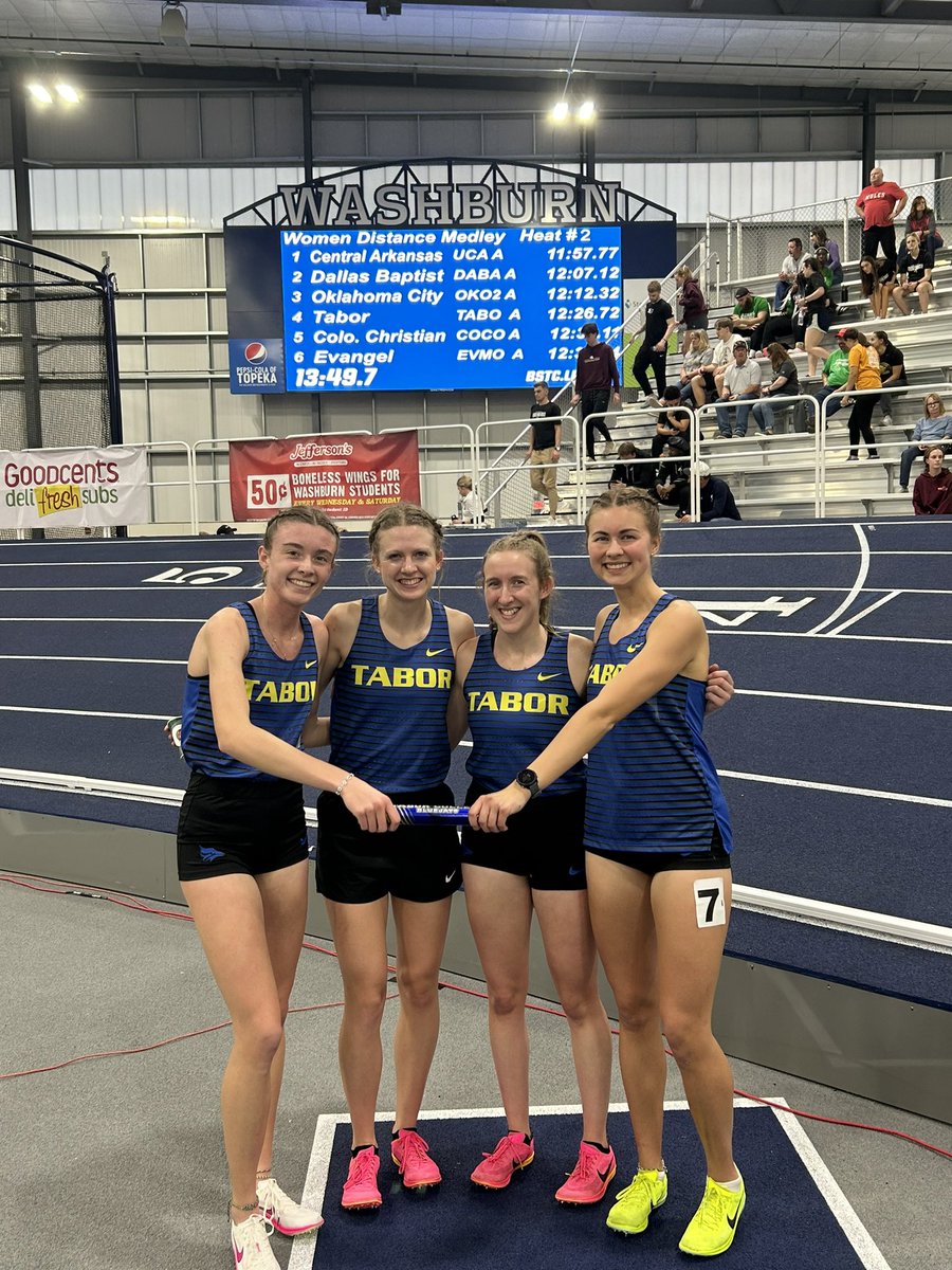 ANOTHER SCHOOL RECORD AND NATIONAL QUALIFYING MARK!! 1️⃣2️⃣:2️⃣6️⃣:7️⃣2️⃣

Wiebe➡️Zimmerman➡️Bahner➡️Allison