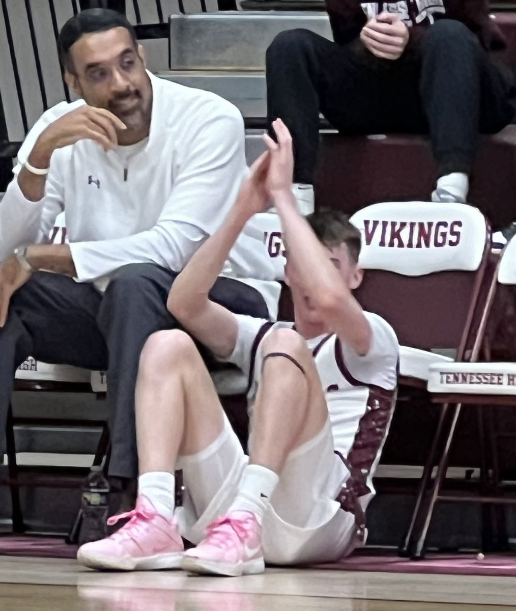 Vikings win 73-41 over Elizabethton Colin Brown (24) Reed Miller (22) <a href="/boys_tennessee/">Tennessee High Boys Basketball</a> <a href="/cbrovvn3/">Colin Brown</a> <a href="/Jack_Singleton_/">Jack Singleton</a> <a href="/Hayes_BHCSports/">Tim Hayes</a> <a href="/parrotheadvol/">TriCitiesSports.com / Steve Wilmoth</a> @tcookJCPKTN <a href="/NSDugan/">Nick Dugan</a> <a href="/SportsHeather/">Heather Williams</a> <a href="/BTCS_THS/">Tennessee High</a> <a href="/BTCS_District/">Bristol TN Schools</a> <a href="/CoachTcom/">CoachT.com</a> @wade4_wade