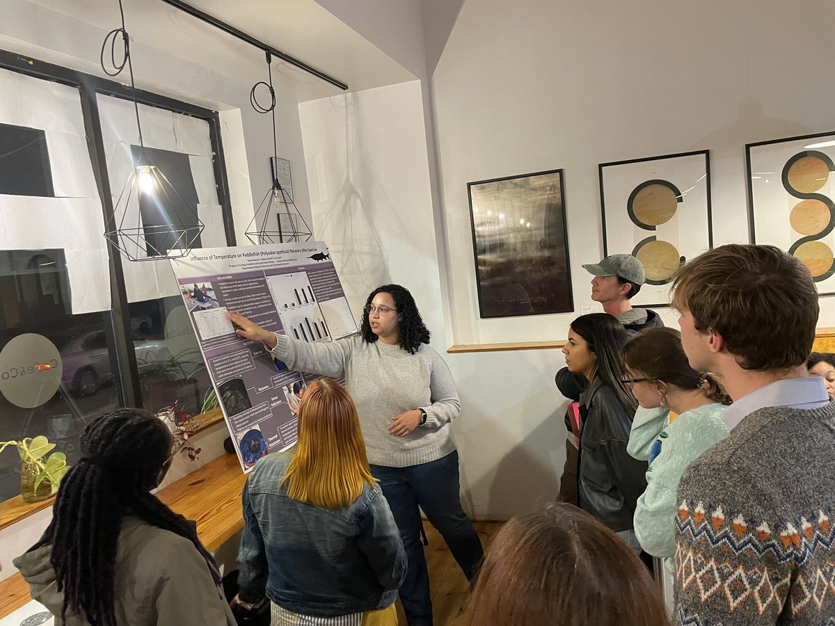 Got to chat paddlefish with some fellow grad students at the <a href="/GEEBatUIUC/">GEEB</a>  symposium tonight! Always a privilege to share about such a cool fish!