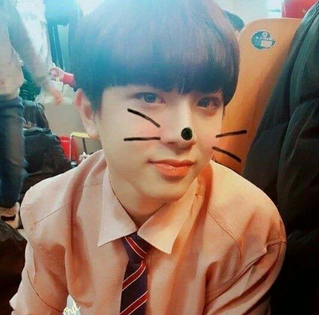 ㅈㄴ좋아서 입을 떡 벌림