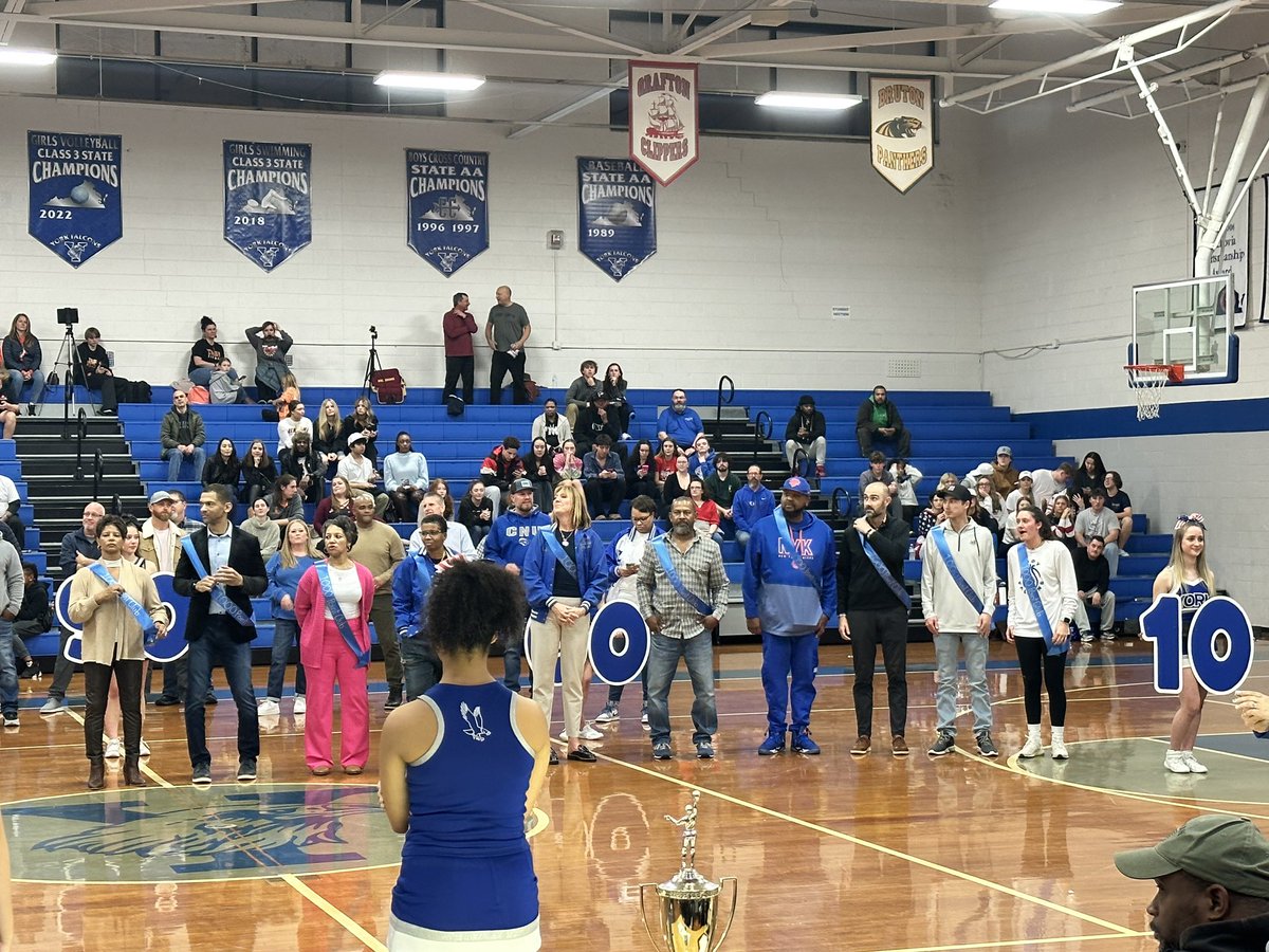 Thank you to all the players, coaches, and fans who made our Basketball Alumni Night a huge success!