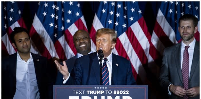 segundent's tweet photo. I might have to switch to Republican after all, cause this nigga in the back here, lmao this nigga https://t.co/uI6R66tgV9