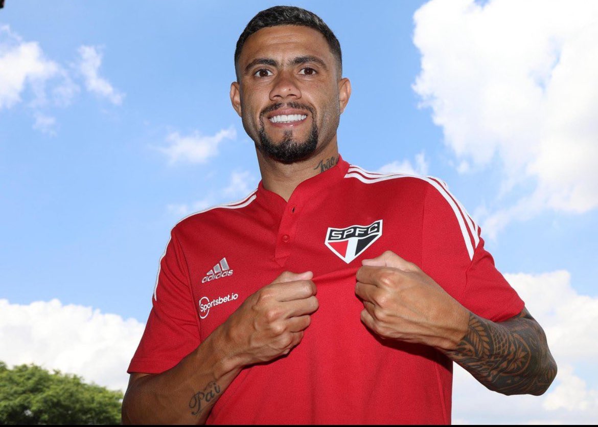 ggomespfc's tweet photo. 🚨 PROMESSA COLETIVA: 

🇾🇪 Essa não será uma promessa de sacrifício, será de comemoração, gratidão e reconhecimento

➡️ Se o São Paulo ganhar a FINAL DA SUPERCOPA, ficaremos todos com essa foto do RATO no perfil por UM MÊS (03/03)!

⚠️ RT para espalhar e alcançar mais tricolores https://t.co/9x0bARvhez