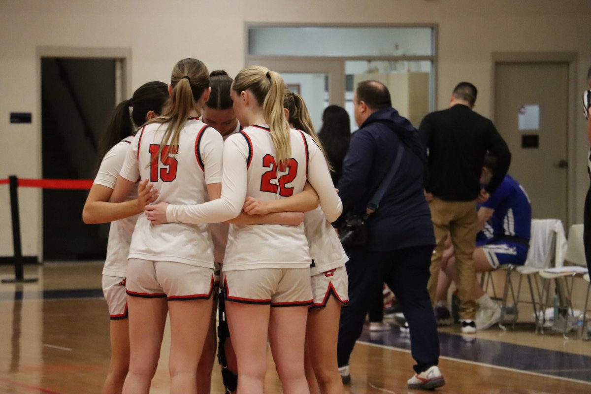 CCRaider_GHoops's tweet photo. Big win on Senior Night 59-48 over Methuen! Finneran had 20 points and 9 rebounds. Kwo got a double double with 11 points and 14 boards. Dick finished with 11. Thank you underclassmen for making the night so special for our seniors ❤️#ittakeswhatittakes https://t.co/xoL5AqMEH8