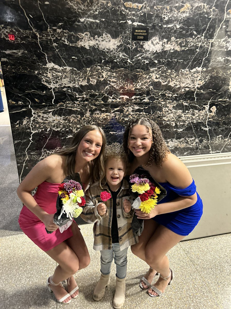 IWadeYouLook's tweet photo. Outstanding win by the @LHS_JacketBall program! Grit and perseverance in that one! A couple of @LadyJacketVball Court Warming candidates also got to see their biggest fan! https://t.co/zEKP70dtxc
