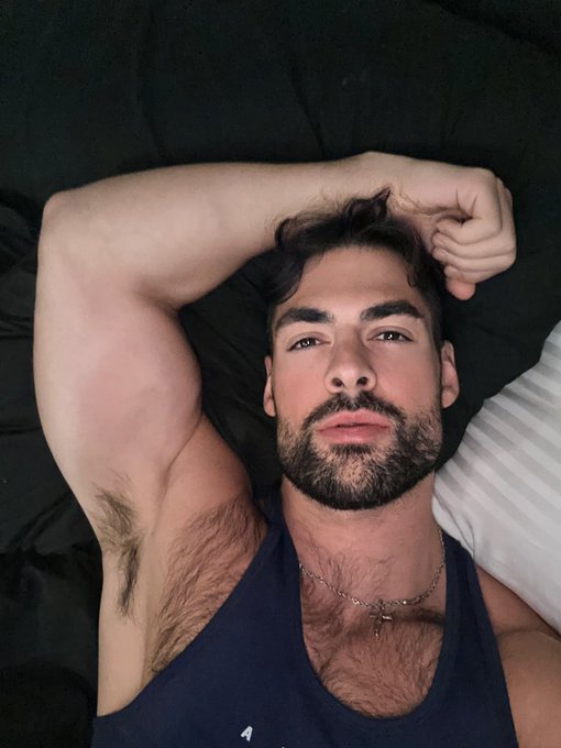 I feel so alone on the Friday nights Can you make it feel like home if I tell you you're mine? https://t