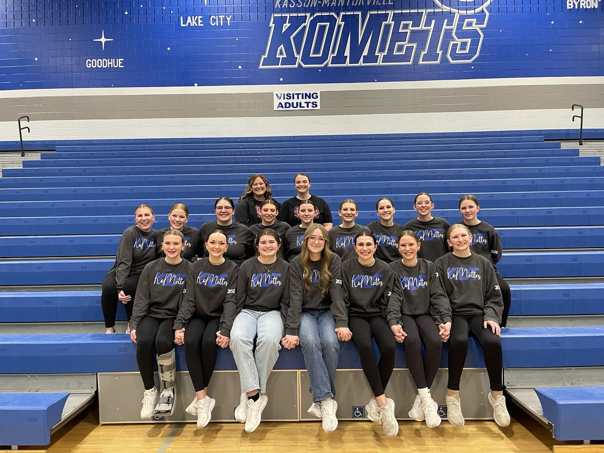 What an amazing night!! Lots of things happened and we are thankful for every team coming out tonight! 

Highlights 🎉
••KM Varsity kick 🥉 
••Senior recognition for Rylee 🤩
••Parent recognition 
••Teacher recognition 

<a href="/KM_Activities/">KM Activities</a>