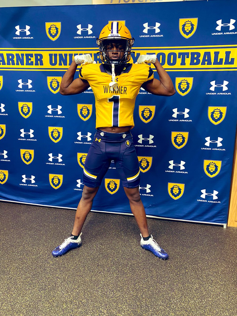 Guyvenson305's tweet photo. Blessed to receive an offer from @WarnerUFootball #Go🦁🦁
@burks88 @JacquezGreen @ConleyTZiah
@RecruitManatee  @larryblustein @ManateeFB @RecruitManatee
@BigCountyPreps1  @FootballHotbed  @Coach_Brady https://t.co/4rK7fX1vW3